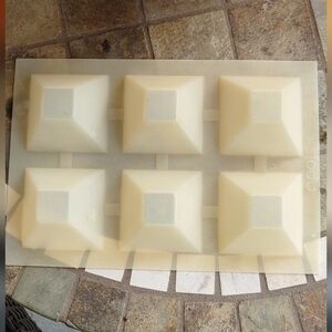 6 SQUARE SILICONE CAVITY RECTANGULAR BAKE MOLD NON STICK  Cube Sizes 3" x 3"